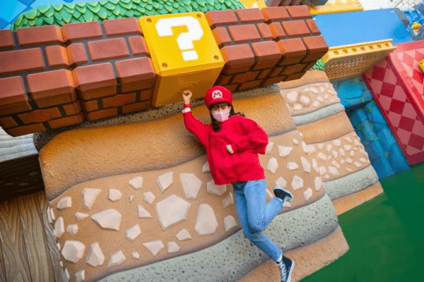 Super Nintendo World Punch Block